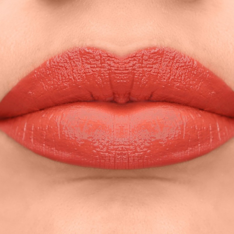 L A COLORS VELVET PLUSH CREAMY LIP COLOR