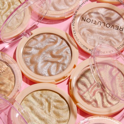 Makeup Revolution Reloaded Highlighter -DARE TO DIVULGE