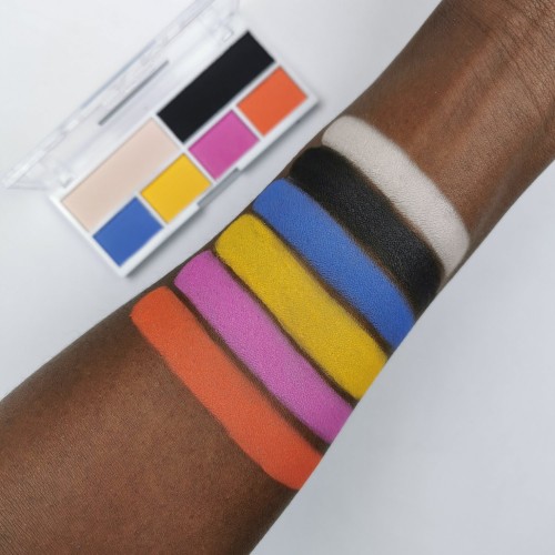 Relove by Revolution Colour Play Dreamer Eyeshadow Palette